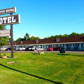 Country Squire Motel, hotel a Arnprior
