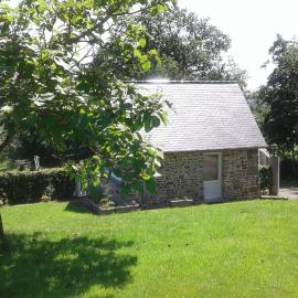 Gite 2 personnes en pleine nature avec jacuzzi privé et étang de pêche en Normandie
