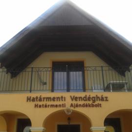 Határmenti Vendégház, hotel in Zsira