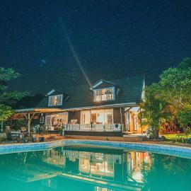 Fare Haurevaiti Moorea, hotel di Paopao