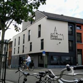 Hotel Ladeuze, Hotel in Löwen