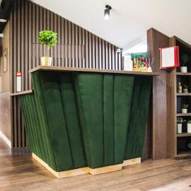 VALIZA HOSTEL โรงแรมในอุชโฮรอด