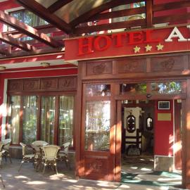 Hotel Ami, хотел в Байле-Феликс
