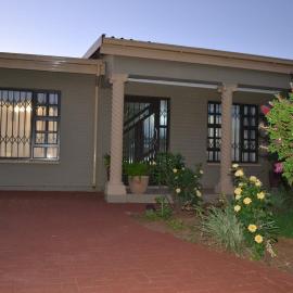 Leago Guesthouse
