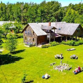 PIZĀ Guest House & Campsite, hotel i Miķeļtornis