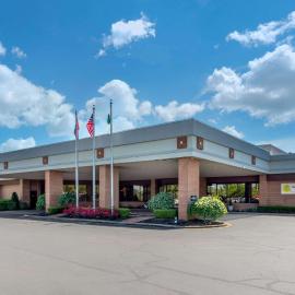 Quality Inn Exit 4, hotel u gradu Klarksvil