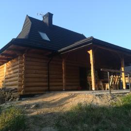 POD BRZĘCZĄCYMI TRZMIELAMI, hotel di Kombornia