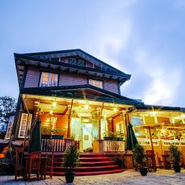 Elmar Cabin, hotelli Baguiossa