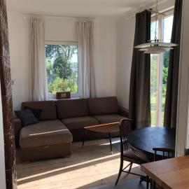 Hillside view house with garden, private parking, quiet location - 12 min to Old town anytime, Long stays welcome, hotel a Vílnius