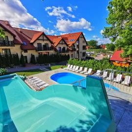 Hotel Santa Monica: Mikołajki şehrinde bir otel