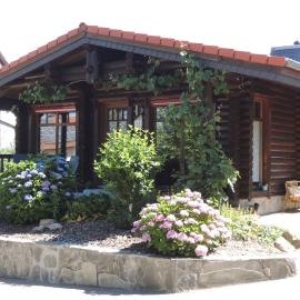 Ferienwohnung Blockhaus Juka, hotell i Vinningen