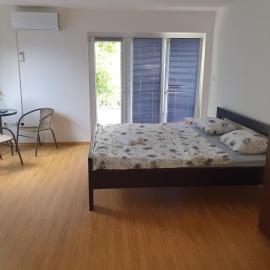 Damir Emir, hotel in Tuzla