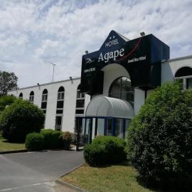 Agape Hotel Niort- Bessines, hotel u gradu Bessines