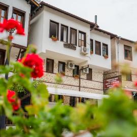 Toni's Guest House: Melnik'te bir otel