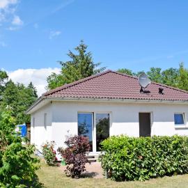Ferienhaus Falkenhagen mit Garten