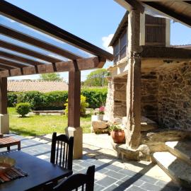 Casa Roan y Casa Grande, hotel in Lodoso