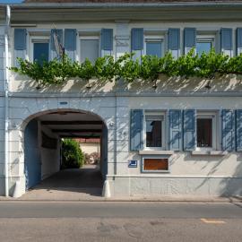 Gästezimmer im Weingut Wolf, hotel en Großkarlbach