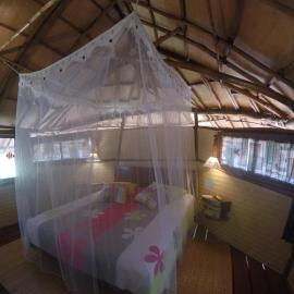 Location " la Pirogue " Maison d'Hôtes à Moorea、Haapitiのホテル