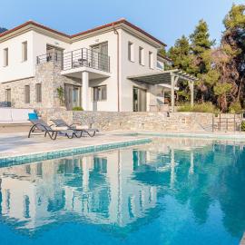 Elios Private Living, מלון בנאו קלימה