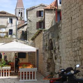 Rooms Roso, hotel em Trogir