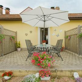 Auszeit Leoben 3 mit Gartenterasse und Gratisparkplatz, hotelli kohteessa Leoben
