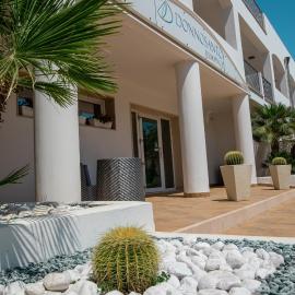 Donnosanto Residence Torre Santa Sabina, hotel di Torre Santa Sabina