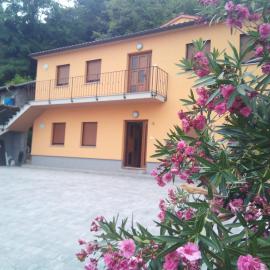 APARTMAJI MATAŽIN, hotel in Črni Kal