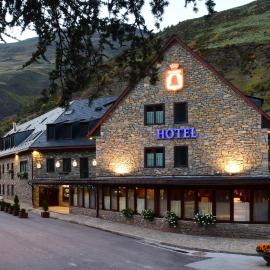 Hotel Vilagaros, hotel a Garòs