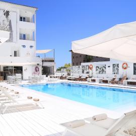 Hotel Zhero, hotel i Ca's Català