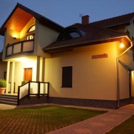 Dom Gościnny Klemens, hotel in Dębki