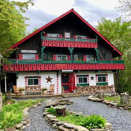 Grunberg Haus Inn & Cabins, hotel in Waterbury