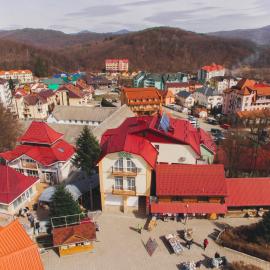 Kvasova Voda, hotell sihtkohas Poljana