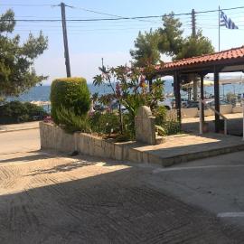 Gkoloi Studios & Apartments, hotel en Kalivia Poligirou