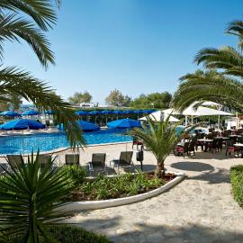 Universal Hotel Castell Royal โรงแรมในกันยาเมล