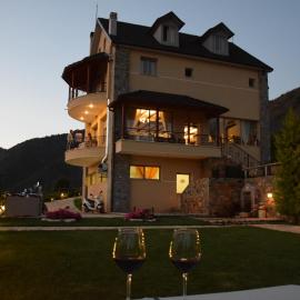 Sofra E Shpatit, hotel di Elbasan
