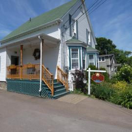 LaCasa enShediac، فندق في شدياك