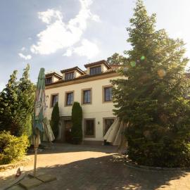 Stary dum, hotell i Černošice