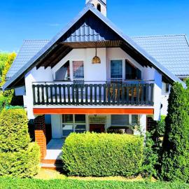 Holiday home Jarzębinowa، فندق في روفي