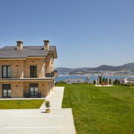 Apartamentos Arumes do Mar e Montaña - Viveiro, hotel in Viveiro