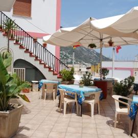 Baia Unci, hotel in Canneto