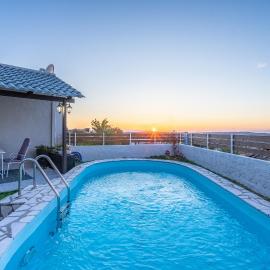 Fontana Luxury Villa Salakos With Pool Near Beach, hotel en Sálakos