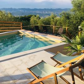 Seaview Villa Anita with Two Apartments and private Pool