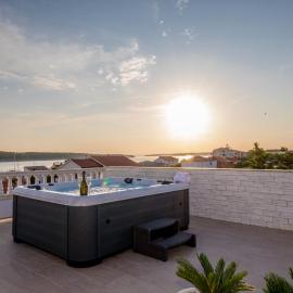 Villa Harmony Rab, hotel in Barbat na Rabu