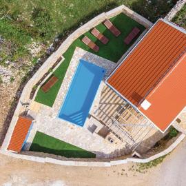Mala Villa- private heated pool