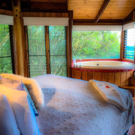 Mt Quincan Crater Retreat، فندق في يونغابورا
