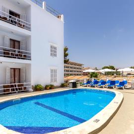 Hostal Residencia San Francisco, hotel i Puerto Colom