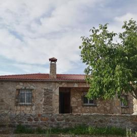 EL MIRADOR DEL CORNEJA, hotel in Mesegar de Corneja