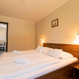 Dunazug Apartmanház, hotel in Dömös