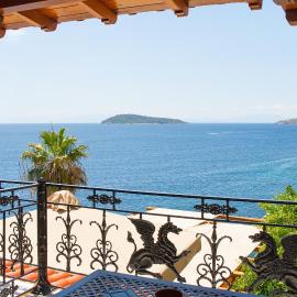 Chrysoula's Guest House