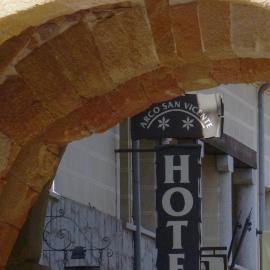 Hotel Arco San Vicente, ξενοδοχείο στην Άβιλα